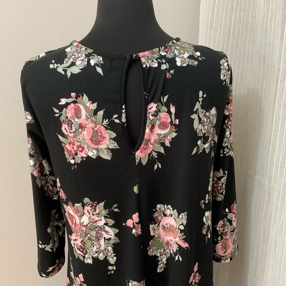3/4 sleeve Floral Dress Size Medium - Picture 4 of 7